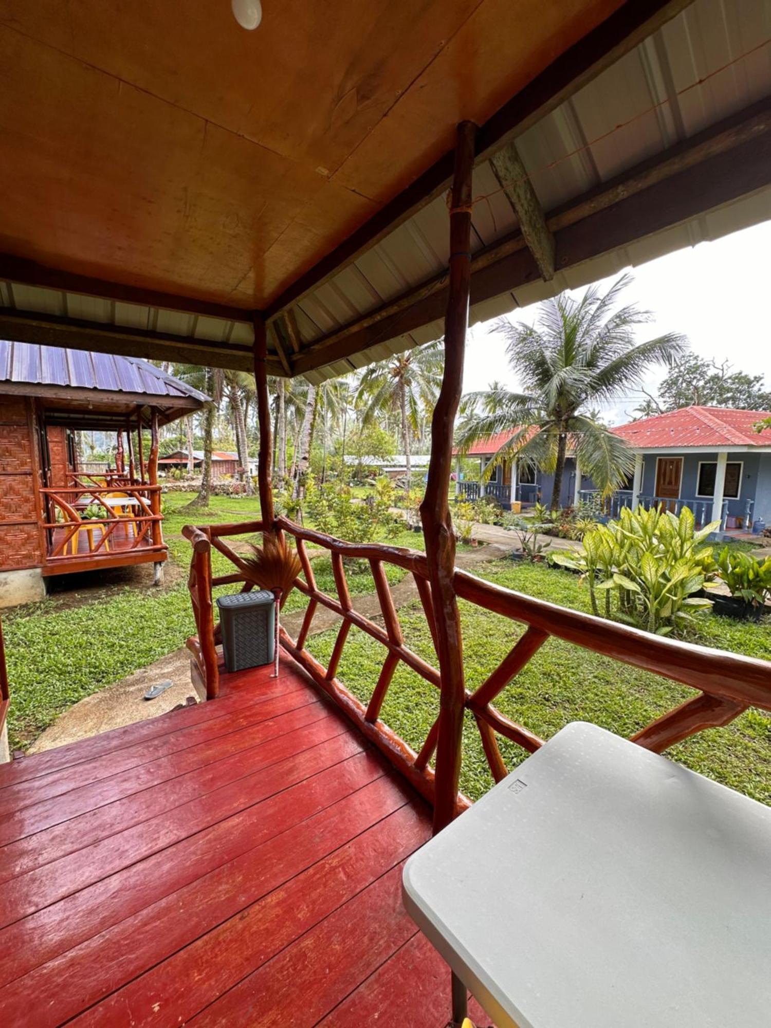 Cris & Mar Homestay Burgos  Exterior photo