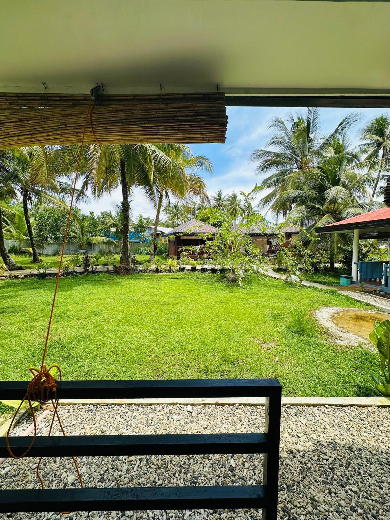 Cris & Mar Homestay Burgos  Exterior photo